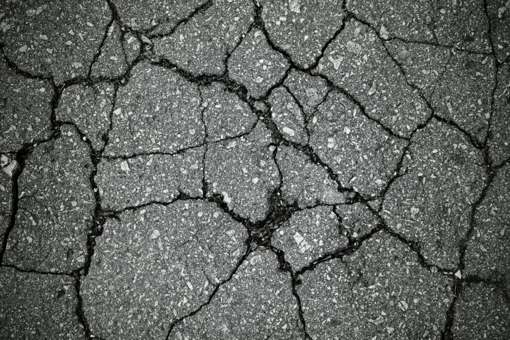 How Temperature Changes Affect Asphalt Cracks