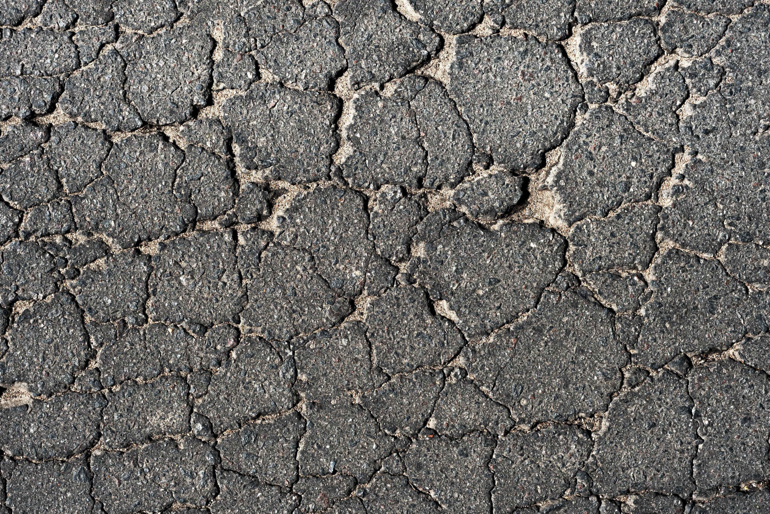 Best Ways to Prevent Concrete Damage in Winter