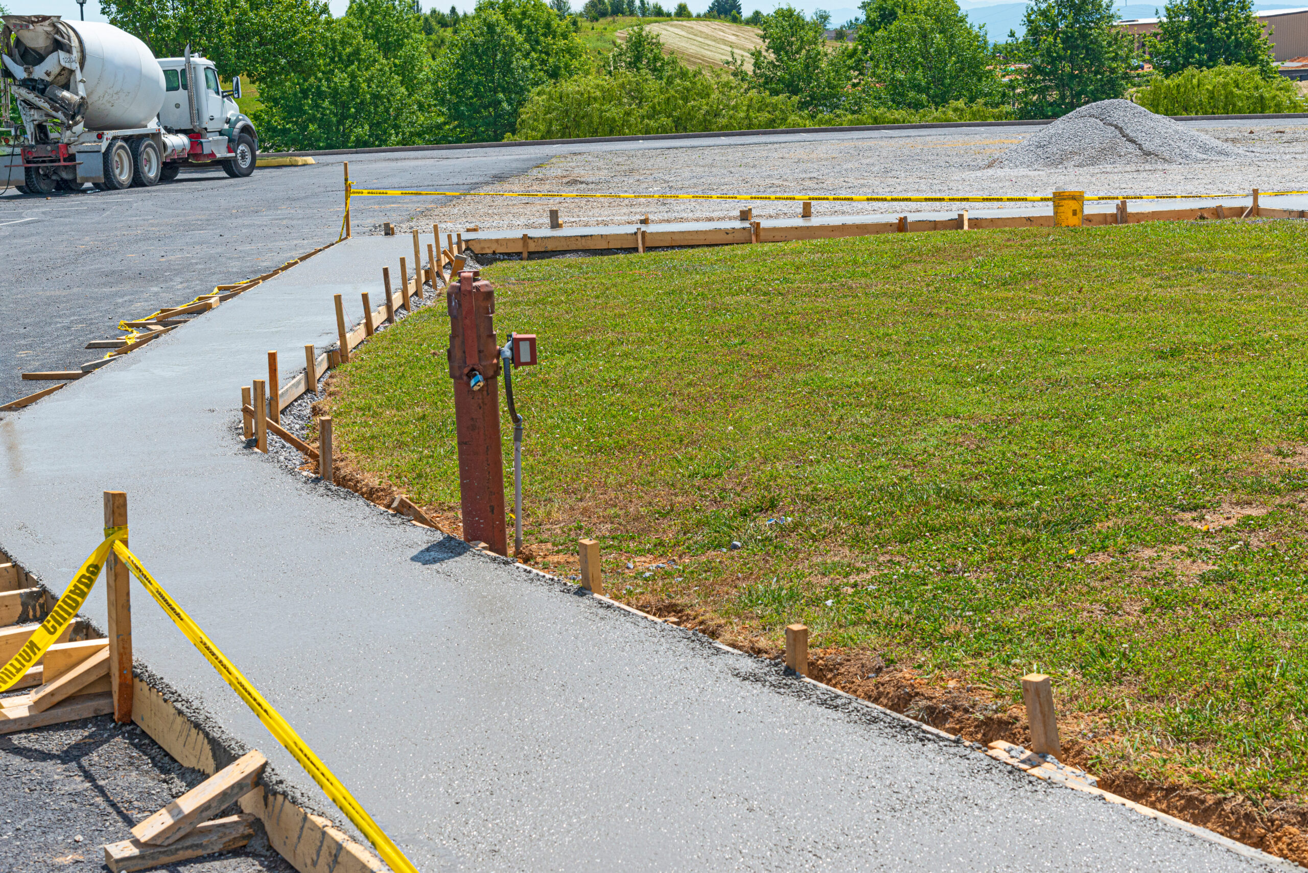 Horizontal,Shot,Of,A,New,Concrete,Sidewalk,That,Has,Just