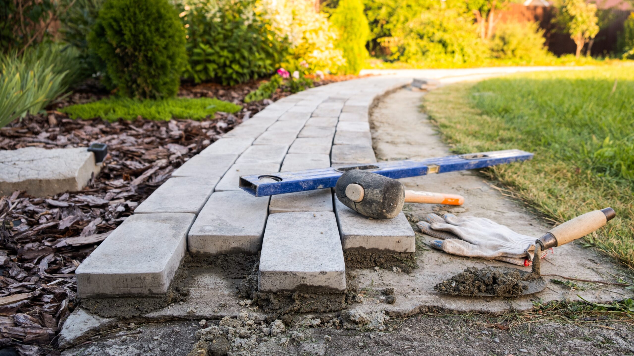 Laying,Paving,Stones,On,Cement,Mortar.,Laying,A,Garden,Path